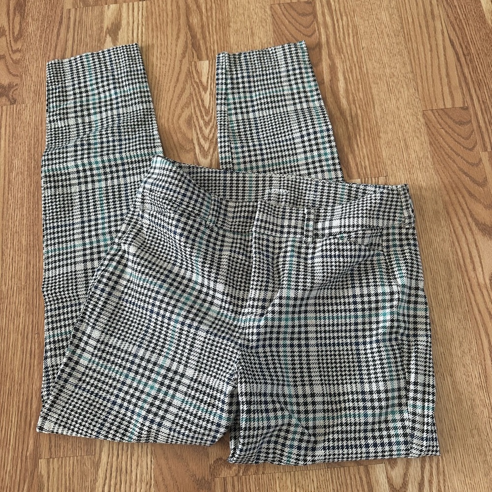 Old Navy women’s high rise pixie pant